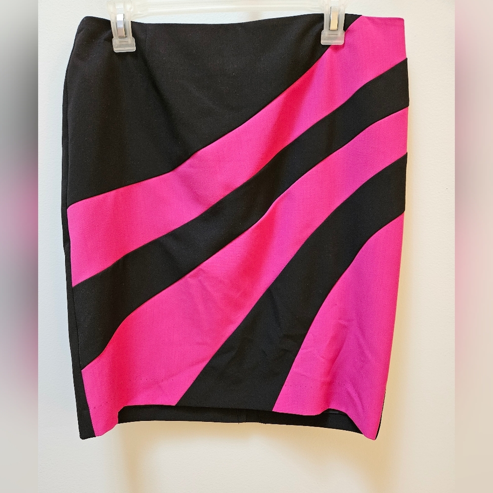 NWOT. Hot Pink & Black Skirt